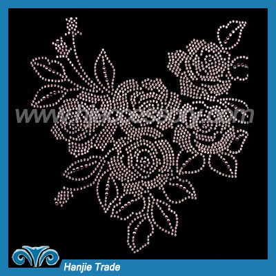 Hot-fix Rhinestone Transfers With Flower Design—Guangzhou Hanjie Trade Co.,Ltd. Cardboard Crafts Decoration, Rhinestone Hotfix, Aluminum Foil Art, Rhinestone Designs Pattern, Ethnic Pattern Design, Bling Wallpaper, Crystal Pattern, Rhinestone Transfers, Rhinestone Art