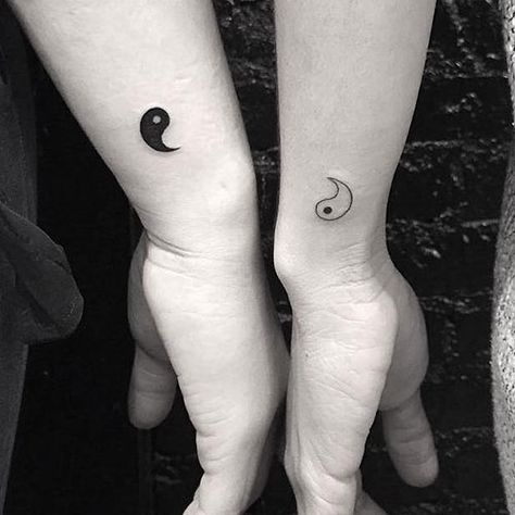 Yin and Yang Friendship Tattoo - Matching Best Friend Tattoos For Women: Cute Matching Tattoo Designs and Ideas For Besties and BFFs #tattoos #tattoosforwomen #tattooideas #tattoodesigns Best Friend Tattoos For Women, Best Friend Tattoos Cute, Best Friend Tattoo Ideas, Friend Tattoo Ideas, Tattoos For Women Cute, Cute Best Friend Tattoos, Friend Tattoos Small, Matching Bff Tattoos, Friendship Tattoo