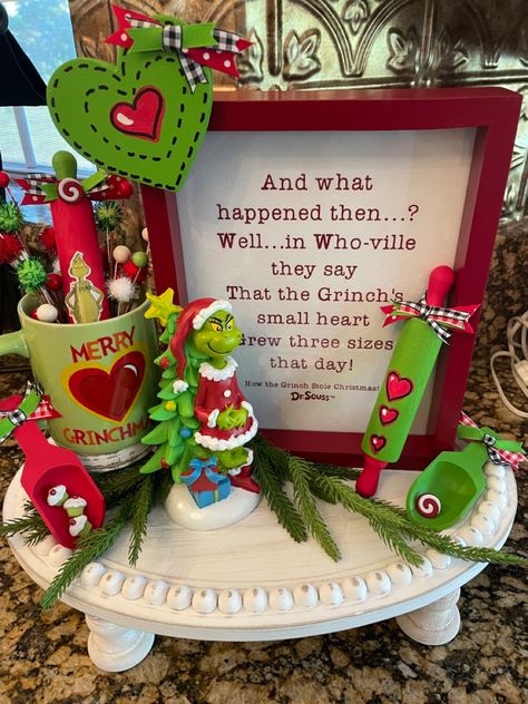 Christmas 2022/2023 Gifts, Grinch Shelf Decor, Grinch Tiered Tray Decor, Grinch Tiered Tray Ideas, Grinch Coffee Bar, Grinch Bathroom Ideas, Grinch Kitchen Decor, Grinch Mantle Decor, Diy Grinch Decor