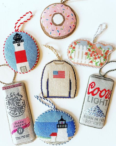 Needlepoint Ornament Finishing, Needle Point Projects, Diy Needlepoint Pillow, Girly Cross Stitch, Finished Needlepoint Projects, Needle Point Ideas, Needlepoint Aesthetic, Needle Point Ornaments, Needlepoint Beginner