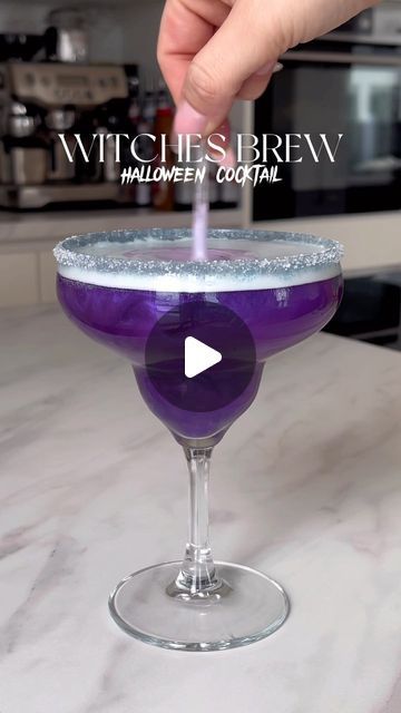 𝓛𝓲𝓿 ✨ on Instagram: "halloween drink idea 🧙‍♀️💜✨ #halloween #halloweendrinks #halloweenrecipes #halloweenfood #halloweenparty #spookyseason #spooky #cocktail #cocktails #witchesbrew #halloweencostume #halloweendecor #halloweendecorations #martini #blackcocktail #edibleglitter #marshmallow #halloweennails #halloweenideas #halloweenpartyideas #witch" Halloween Martini, Bartender Recipes, Dress Form Christmas Tree, Halloween Drink, New Week New Goals, Classy Halloween Costumes, 2023 Halloween, Halloween Cocktails, Halloween Drinks