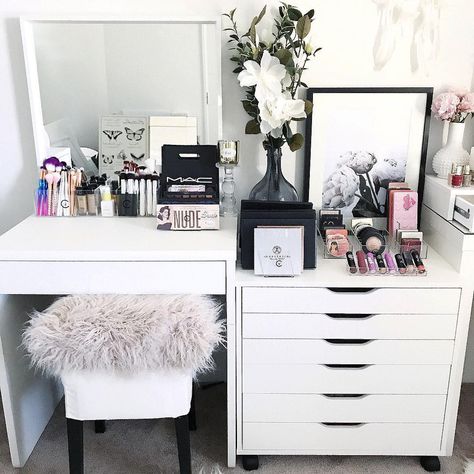 Lazy Sundays  . - IKEA Alex 6 Drawer unit - IKEA Stool - IKEA Mirror - Officeworks student desk. - All acrylic makeup storage @vanitycollections Ikea Makeup, Makeup Collection Storage, Rangement Makeup, Ikea Mirror, Ikea Alex, Dekorasi Kamar Tidur, Vanity Room, Glam Room, Makeup Rooms