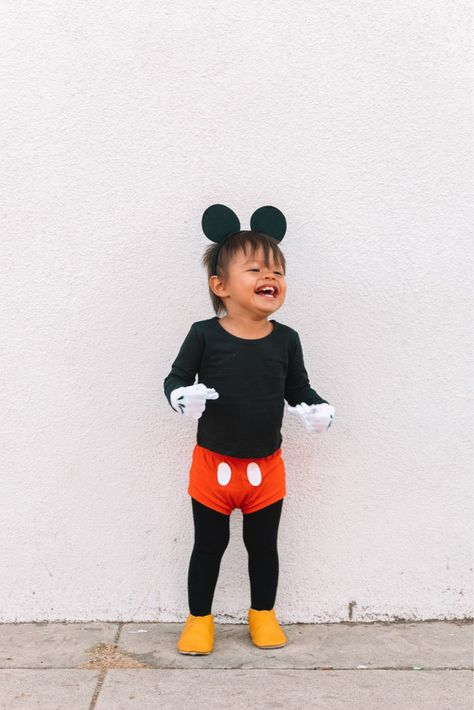 Mouse Family Costume, Mickey Mouse Toddler Costume, Diy Mickey Mouse Costume, Baby Mickey Mouse Costume, Minnie Mouse Costume Toddler, Minnie Mouse Costume Diy, Mickey Mouse Halloween Costume, Mickey Costume, Minnie Costume