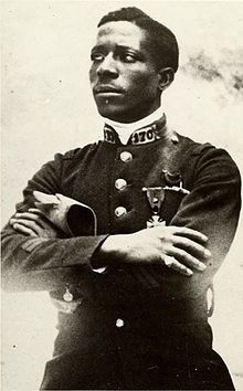 #TrendingNow 02/07/2018 #BlackHistoryMonth  #EugeneBullard - the first African American #fighter #pilot. #WWI #Military #History #Aerospace Otto Von Bismarck, Wilde Westen, Angela Davis, American Fighter, French Army, Foto Vintage, Interesting History, African History, African American History