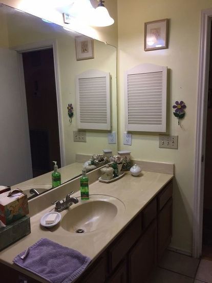 We gave a 1980's bathroom a modern update on about $1000 budget. Bathroom On A Budget Diy, 1980s Bathroom, 80s Bathroom, Bathroom Budget Diy, Kitchen Sink Interior, Bathroom Budget, Bathroom On A Budget, Easy Home Improvement Projects, Easy Home Improvement