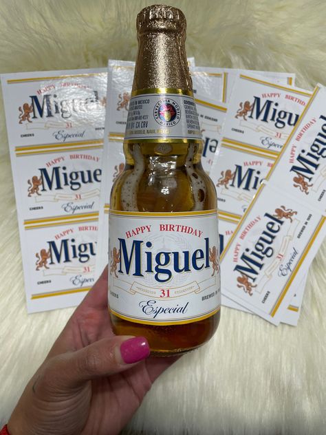 This listing is for a custom/personalized Modelo Beer Labels - these labels will fit the regular 12oz Modelo beer bottles.  Labels are made of high-quality glossy vinyl sticker and are water resistant (Beer is NOT included). Easy to apply, just add label over the current label (it's like a sticker). Thank you for visiting my shop -Simba ⚠️I have no affiliation with the beer company in any way. Therefore, the copyrights and trademark images in this listing belong to the beer company itself and ar Birthday Ideas For Him Parties, Modelo Beer Birthday Party Ideas, Beer Bucket Centerpiece, Modelo Party Theme, Beer Centerpieces For Men, Boys 21st Birthday Ideas, Male Birthday Party Ideas, Masculine Birthday Party, Beer Themed Birthday Party