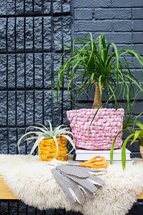 Easy Fabric Planter DIY - A Beautiful Mess Indoor Planters Pots, Fabric Planters, Diy Flower Pot, Flower Pot Ideas, Small Patio Decor, Planter Diy, Colorful Planters, Diy Flower Pots, Pot Ideas