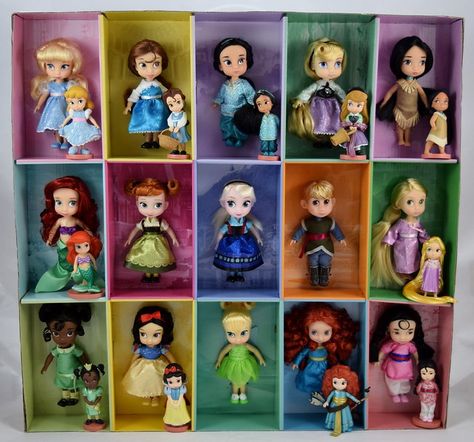 Disney Animators' Collection Deluxe Figure Playset Versus … | Flickr Disney Animators Collection Dolls, Girl Superhero Party, Official Disney Princesses, Disney Animator Doll, Barbie Doll Set, Disney Animators Collection, Disney Animators, Disney Figurines, Anna And Elsa