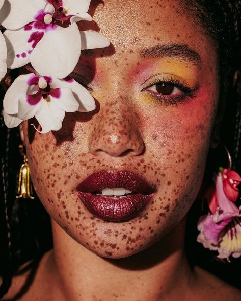 Cute Hair And Makeup, Freckle Makeup, Salem Mitchell, Shoot Moodboard, Earth Girl, Avant Garde Hair, Beautiful Freckles, Ethereal Makeup, Art Makeup