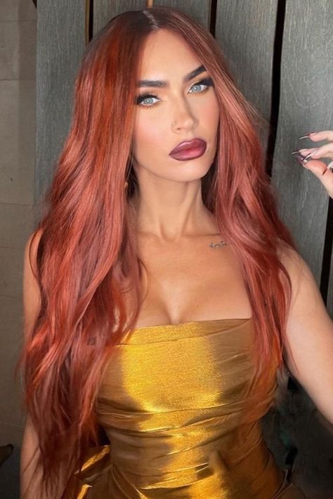 Megan Fox Makeup, Megan Fox Hair, Reddish Hair, Megan Denise Fox, Меган Фокс, Bright Red Hair, Hollywood Waves, Hair Color Auburn, Auburn Hair