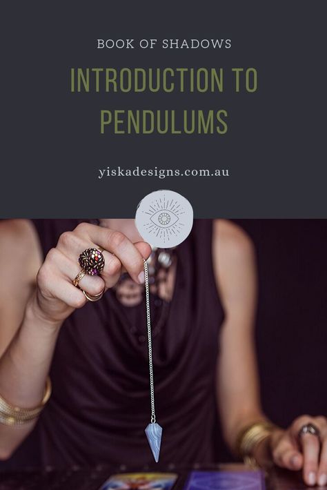 Witchcraft Diy, Pendulum Divination, Divination Methods, Pendulum Board, Pendulum Dowsing, Spirit Board, Witchcraft For Beginners, Crystal Pendulum, Old Clocks