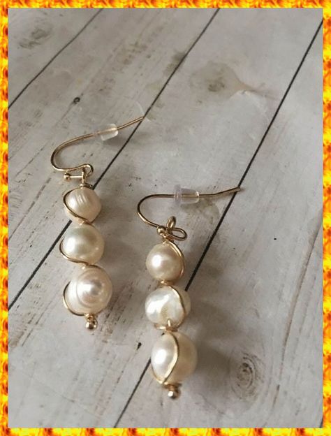 [AffiliateLink] Beautiful Fresh Water Pearl Wire Wrapped Dangle Earrings! #wireearringshandmade Earings Pearls Gold, Pearl Wire Wrapped Jewelry, Freshwater Pearl Earrings Diy, Wire Wrapped Pearl Earrings, Pearl Wire Earrings, Pearl Earrings Diy Ideas, Diy Dangly Earrings, Pearl Wire Jewelry, Fresh Water Pearl Earrings