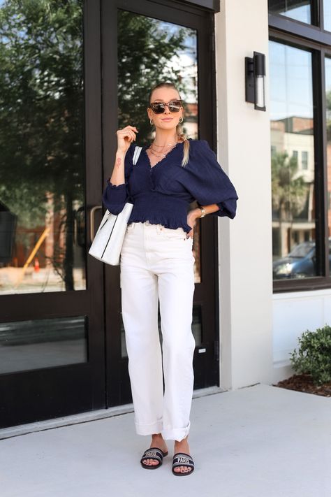 How to Style Navy for Spring Cute Sandals Outfit, Church Outfit Spring, Brunch Outfit Spring, Neutral Pants, Navy Sandals, Spring Brunch, Plunge Top, Church Outfit, Outfit Shopping