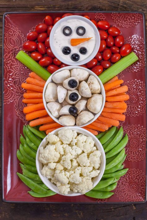 Christmas Veggie, Christmas Veggie Tray, Christmas Vegetables, Fest Mad, Christmas Cheese, Holiday Appetizers Easy, Appetizers For Kids, Vegetable Tray, Christmas Fruit