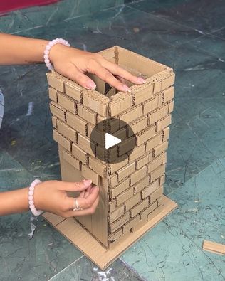 Cardboard Pillars Diy, Diy Cardboard Vase, Cardboard Flower Vase, Tulsi Vrindavan, Cardboard Flowers, Vase Making, Flower Vase Making, Cardboard Crafts Diy, Vase Diy