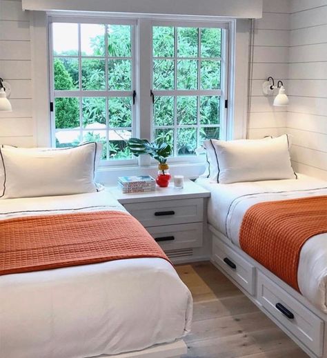 Twin Beds Guest Room, Shiplap Ideas, House Rehab, Boys Bed, Small Guest Rooms, Cozy Guest Rooms, Bilik Idaman, Bedroom Ideas For Small Rooms, تصميم داخلي فاخر