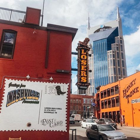 Music Row Nashville Guide: The Locals’ Side of Nashville Travel Widget, Nashville Tennessee Aesthetic, Nashville Guide, Nashville Living, Music Row Nashville, Nashville Aesthetic, Nashville Itinerary, Nashville Photos, Nashville Christmas