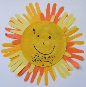 Sun Awareness Week Hand Print Art, Summer Preschool Crafts, Sun Crafts, Summer Art Projects, Summer Preschool, Popular Crafts, Summer Crafts For Kids, Footprint Art, Handprint Craft