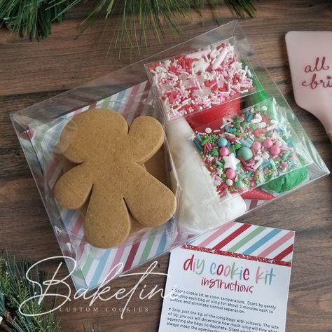 Decorate Your Own! This adorable gingerbread cookie kit is easy to decorate, entertaining for all ages...and DELICIOUS!  A holiday must have.  Each 3"-4" cutout cookie is rolled to 3/8" thickness and baked with the freshest ingredients these delicious GINGERBREAD FLAVOR cookies are sure to sweeten any day. BOXED KIT Includes TWO (2) baked to order cookies individually packaged and sealed in certified food safe clear bags. Cookie kit is  beautifully boxed for gifting in a crystal clear box with c Christmas Snack Activity For Kids, Goth Christmas Cookies, Christmas Cookie Pops, Christmas Diy Cookie Kit, Neighbor Christmas Treats, Christmas Cookie Birthday Party, Christmas Cookie Kits For Kids, Diy Christmas Cookie Decorating Kit, Halloween Diy Cookie Kits