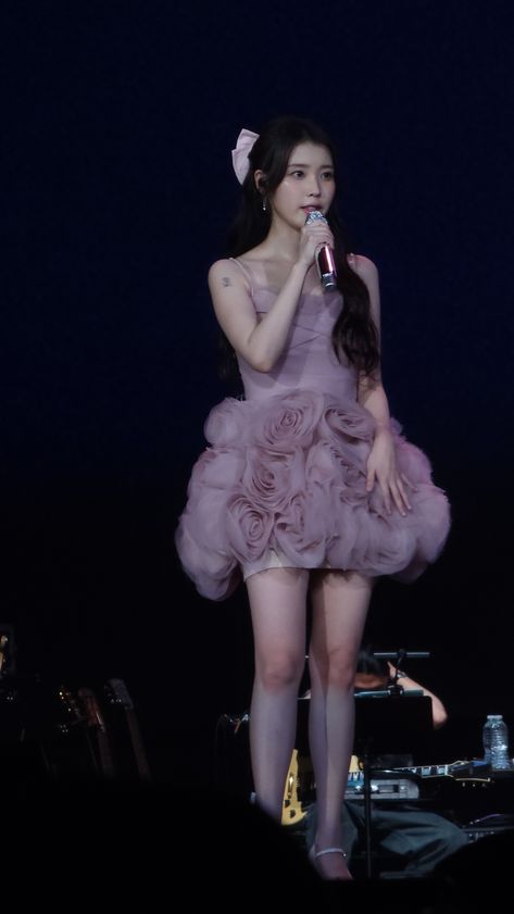 Iu Concert Outfit Ideas 2024, Iu Concert, Iu Dress, Race Outfit, Concert Dresses, Lee Jieun, Pastel Dress, Iu Fashion, Iconic Dresses