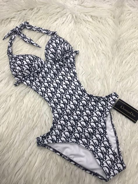 Black Bathing Suit Outfit, Dior Bathing Suit, Dior Swimsuit, Luxury Swimsuits, Estilo Tomboy, Black Bathing Suit, Cute Nike Outfits, Swimsuits Outfits, Looks Party