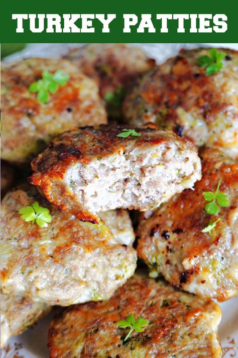 Turkey Patties made with ground turkey, broccoli and cheddar cheese, and baked to perfection in the oven until juicy and golden brown. These patties make the perfect appetizer for every occasion, and any meal of the day. Quick, easy, and so delicious! Turkey Patties Recipe, Ground Turkey Patties, Ground Turkey Broccoli, Ground Turkey Dishes, Turkey Broccoli, Broccoli Patties, Easy Oven Recipes, Blw Recipes, Turkey Patties