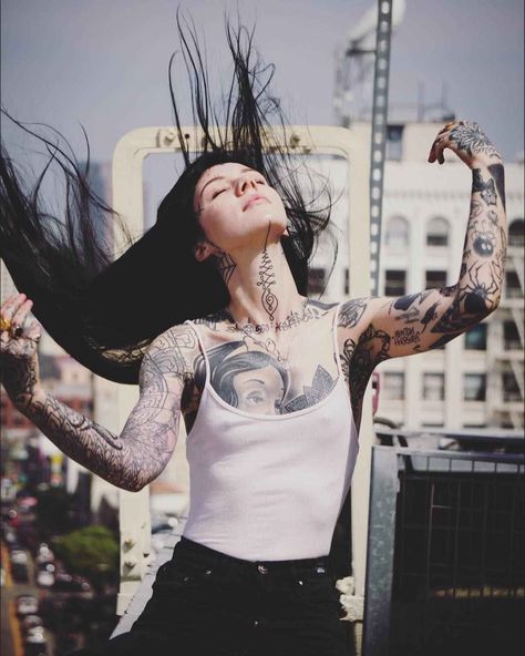 Grace Neutral Tattoo, Neutral Tattoo, Tattoo Photoshoot, Grace Neutral, Tattoed Women, Chest Tattoos For Women, Tattoo Girls, Artist Models, Photoshoot Inspiration