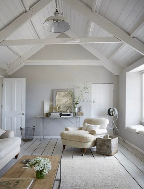 My Favorite Interior Styles Series | Coastal Style - hydrangea treehouse Små Rum Lidt Plads, Cottage Retreat, Living Room Loft, Coastal Living Rooms, Garage Makeover, Coastal Bedrooms, Wooden Floors, Loft Living, Beach Cottage Style