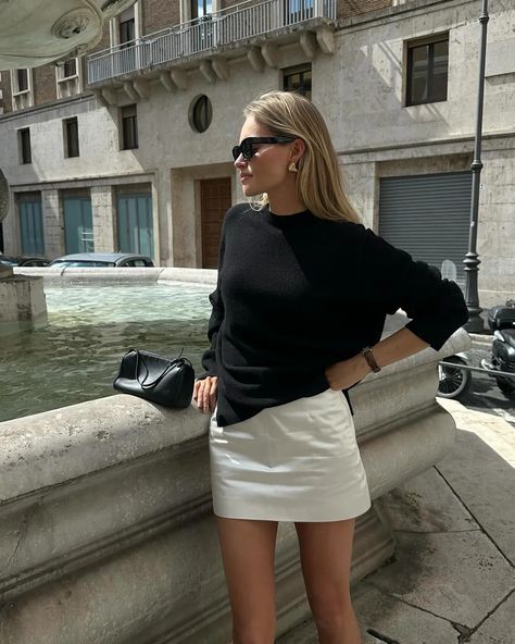 5 Classic Outfits Everyone Will Wear This Summer | Who What Wear UK Classic Summer Outfits, White Skirt Outfits, Estilo Indie, Skandinavian Fashion, Professional Outfits Women, Chique Outfits, Business Casual Outfits For Work, Miniskirt Outfits, Looks Street Style