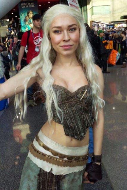 Khaleesi Halloween Costume, Daenerys Targaryen Halloween, Khaleesi Makeup, Daenerys Targaryen Costume Halloween, Khaleesi Cosplay, Daenerys Targaryen Outfits, Daenerys Cosplay, Khaleesi Costume, Daenerys Costume