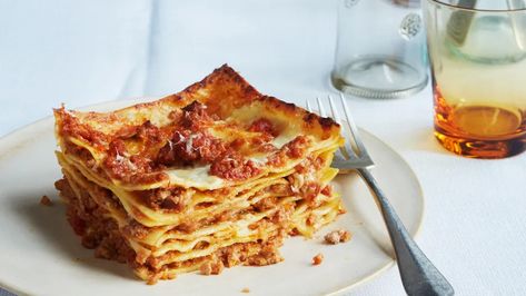 This traditional homemade version of the Italian classic tastes as though it's been perfected over generations. It's pretty much the best lasagna ever. Wolf Oven, Lasagna Bolognese, Baked Lasagna, Bolognese Recipe, Steam Oven, Cracked Egg, Pasta Maker, Beef Chuck, Vegan Dessert