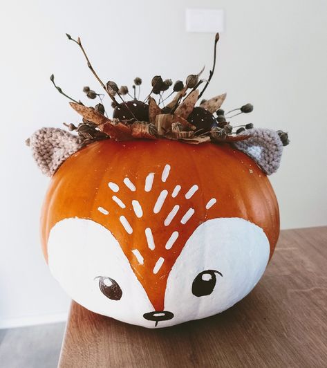 Fox Pumpkin Decorating, Uni The Unicorn Pumpkin, Owl Painted Pumpkins Ideas, Real Pumpkin Decorating Ideas, Kids Paint Pumpkins, Flowers On Pumpkins Paint, Painted Owl Pumpkin, Painted Fall Pumpkins Ideas, Nature Pumpkin Carving Ideas