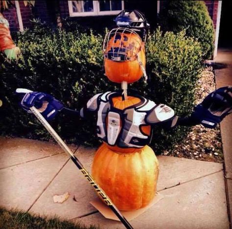 Hockey Pumpkin Carving, Hollween Decorations, Hockey Pumpkin, Hockey Halloween Costume, Creative Ideas For Kids, Hockey Halloween, Chucky Halloween, Infant Halloween, Halloween Costumes To Make