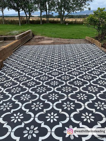 PATIO Concrete | Dizzy Duck Designs Painted Porch Floors, Floor Concrete, Painted Porch, Painted Concrete Steps, Paint Concrete Patio, Stencil Concrete, Smart Hacks, Concrete Painting, Concrete Paint