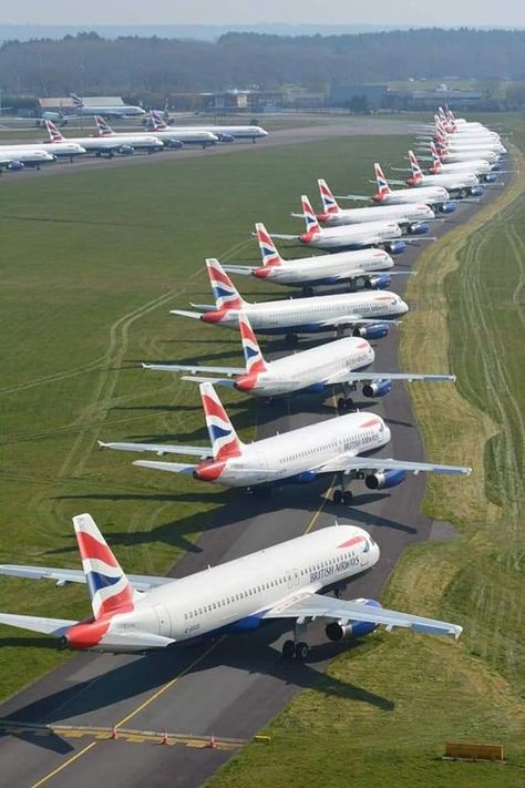 Airplane Graveyard, Aviation Humor, Air China, Airplane Photography, Boeing Aircraft, British Aircraft, Aviation Photography, Commercial Aircraft, Civil Aviation