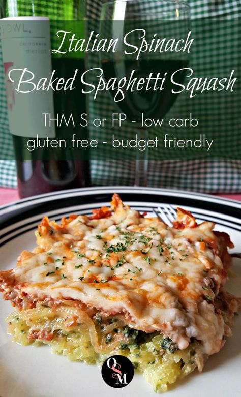 Italian Spinach Baked Spaghetti Squash | Oh Sweet Mercy #lowcarb #thm #spaghettisquash #glutenfree Baked Spaghetti Squash Recipes, Italian Spinach, Fuel Pull, Thm Dinner, Spaghetti Squash Recipe, Spinach Bake, Viral Food, Trim Healthy Momma, Courge Spaghetti