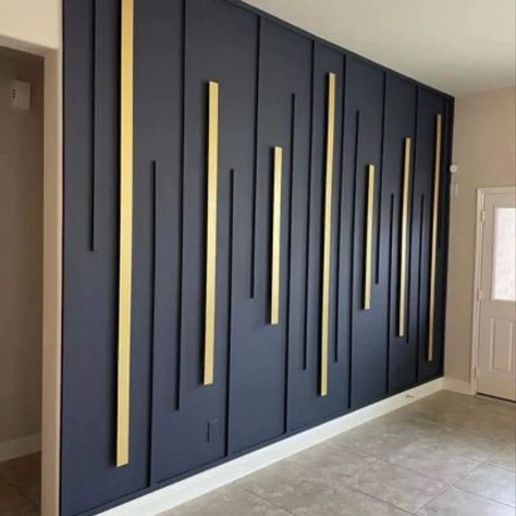 Wall Decoration Ideas ✨️ #wall #wallart #walldecor #walldesign #walldecorationideas #walldecoration #walldecorations #walldecorationforlivingroom #sethiglassplywood #explorepost #explorepage✨ #viralpost❤️❤️❤️❤️❤️😍😍😍😎💯💯💯💯 #interiordecoratingideas #interiors Gold Accent Wall, Black Feature Wall, Black Accent Walls, Living Room Wall Color, House Wall Design, Wall Paneling Diy, Accent Wall Designs, Room Wall Colors, Accent Walls In Living Room