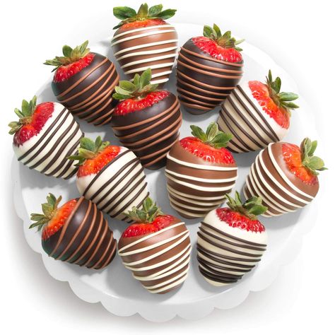 Indulge in pure dark, milk and white chocolate covered strawberries. These 12 giant California strawberries are dipped only in real premium chocolate and beautifully packed in our signature gift box with ice packs, then shipped overnight to ensure perfect arrival. Easter Strawberry, Dipped Berries, White Chocolate Covered Strawberries, Aphrodisiac Foods, Fruit Chocolate, Chocolate Dipped Strawberries, Chocolate Fruit, Strawberry Dip, Chocolate Drizzle