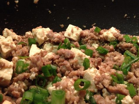 Here's a tasty dish that is fast and easy to make and will be a great alternative to the weekly menu. Pork Tofu Watercress Recipe, Tofu Dinner Ideas, Pork Tofu Recipe, Tofu Dinner, Ono Kine Recipes, Watercress Recipes, Hawaiian Pork, Ground Pork Recipes, Hawaiian Dishes