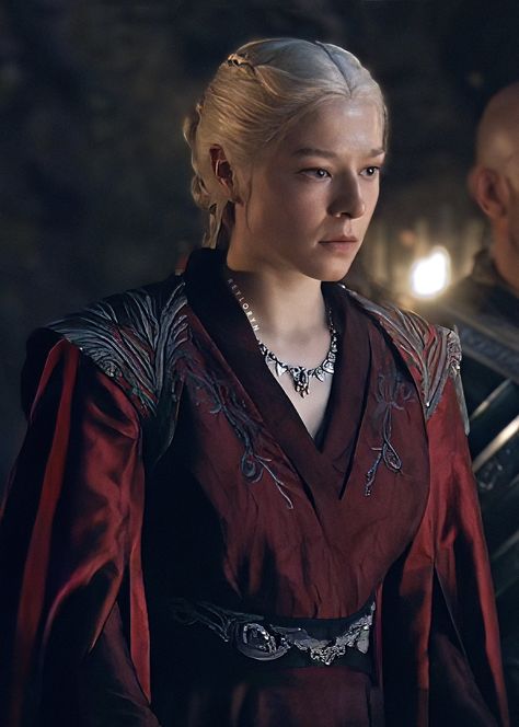 Targaryen Woman Art, Rhaenyra Targaryen Emma D’arcy, Rhaenyra Targaryen Aesthetic, Targaryen Fashion, Daenerys Cosplay, Targaryen Dynasty, Emma Darcy, Daena Targaryen, Game Of Thrones Outfits