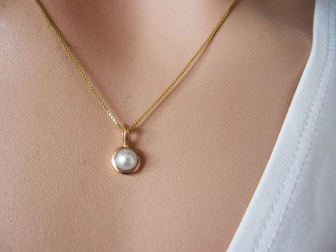 Jewelry With Pearls, Tiny Gold Necklace, Beautiful Wedding Jewelry, Ruby Necklace Pendant, Natural Pearl Necklace, Handmade Gold Jewellery, Gold Chain Design, Pearl Heart, Gold Gemstone Ring