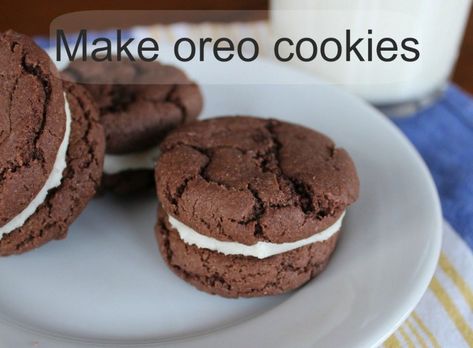 Homemade Oreos Recipe, Homemade Oreo Cookies, Homemade Oreos, Cookie Icing Recipe, Peppermint Cream, Six Sisters Stuff, Six Sisters, Oreo Recipes, Oreo Dessert