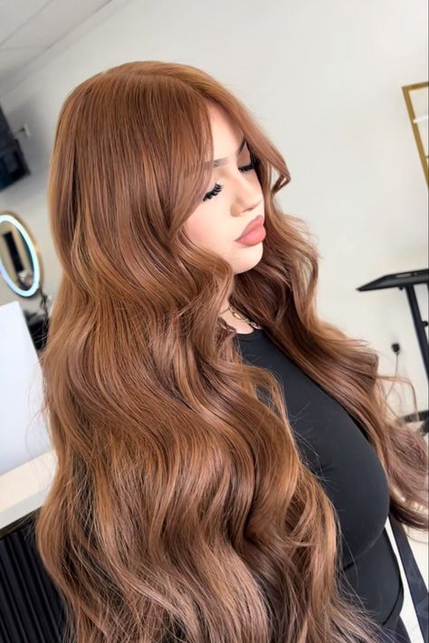 Fall Orange Hair Color, Glow Up Hair Color, Nice Brown Hair Color, Light Hair Ideas, Winter Copper Hair, Light Brown Orange Hair, Hair Color Ideas For White Skin Tone, Pelo Color Cobrizo, Hair Color For White Skin Tone