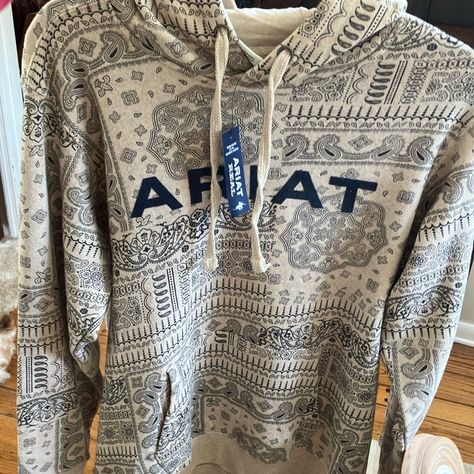 Brand New With Tags. Ariat Label Inside Is Marked Through. Tags Are Attached. Great Gift , Christmas Will Be Here Soon Western Hoodies, Western Sweatshirts, Christmas Inspo, Christmas 2024, Fit Check, Western Outfits, Gift Christmas, New Color, Hoodies Womens