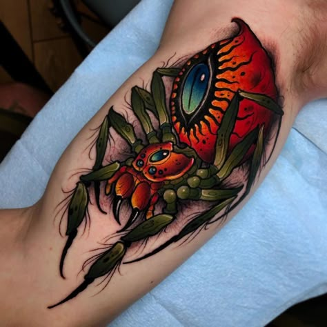 New School Spider Tattoo, Creepy Spider Tattoo, Bat Tats, Spider Tattoo Design, Spider Tattoos, Arte Hippy, Tattoo Over Scar, Colored Tattoo Design, Traditional Style Tattoo