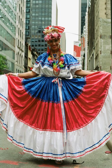 Puerto Rico Clothing, Puerto Rican Festival, Puerto Rican Parade, Dominican Culture, Miss Universe National Costume, Caribbean Outfits, Cultural Clothing, Puerto Rican Culture, Flag Outfit