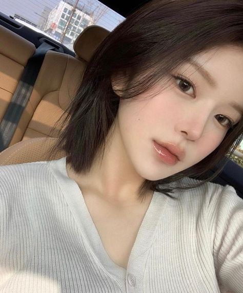 @rekn0t on Instagram Makeup Look Natural Simple, Soft Makeup Look Natural, Russian Makeup, Soft Makeup Look, Makeup Layout, Korean Natural Makeup, Pure Makeup, Homemade Makeup, Makeup Korean