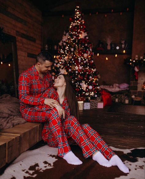 Xmas Couple Photos, Couple Pajamas Christmas, Christmas Photography Couples, Onesie Outfits, Old Navy Christmas Pajamas, Christmas Couple Photos, Christmas Couple Pictures, Xmas Couple, Christmas Poses