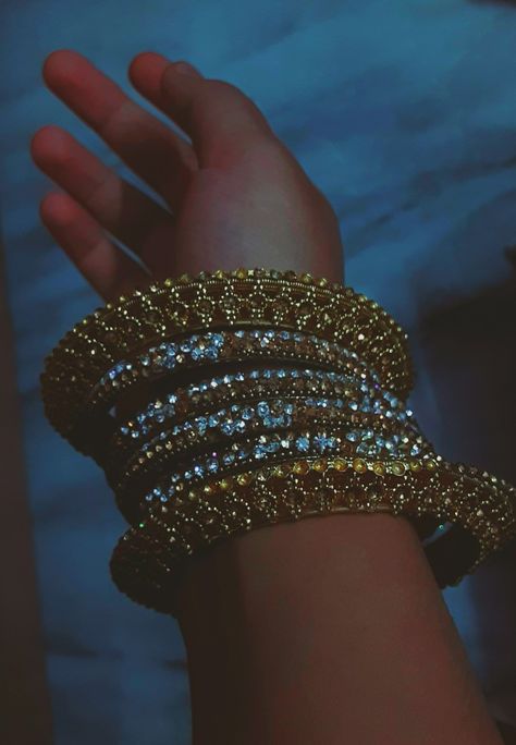 Dark Blue Desi Aesthetic, Blue Indian Aesthetic, Bangles Snap, Bangles Aesthetic, Dark Blue Jewelry, Classy Girl Quotes, Creative Snaps For Snapchat, Diwali Wallpaper, Jewelry Classy