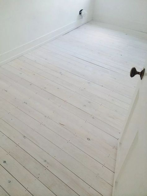 Wood Bathroom Floor, Whitewashed Floorboards, White Wash Wood Floors, White Floorboards, Painted Floorboards, White Wooden Floor, White Washed Floors, White Washed Wood, Painted Wood Floors